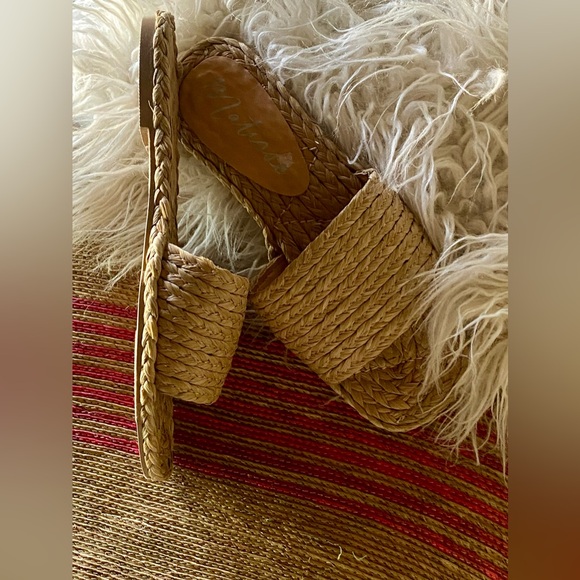 - ⭐️Matisse raffia huaraches, Sz 7⭐️#MATISSE - Picture 8 of 12